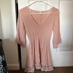 Sage XS light dress in blush with lace trim